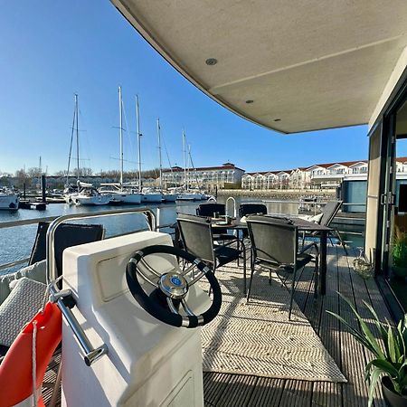 Exklusives Ostsee-Hausboot, Kueche Mit Spueler, Tv, Grosse Sonnenterrasse, 3X Kostenfreie Kfz-Parkplaetze, Klimaanlage, Bis Zu 6 Personen, 2X Baeder, Waschmaschine Boltenhagen  Exterior foto